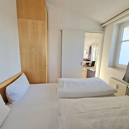 Mit Balkon In Sonniger Sued-west-lage In Apartment Sellin (Rugen)