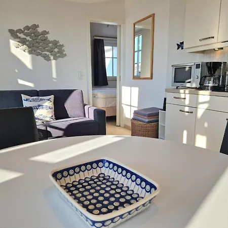 Mit Balkon In Sonniger Sued-west-lage In